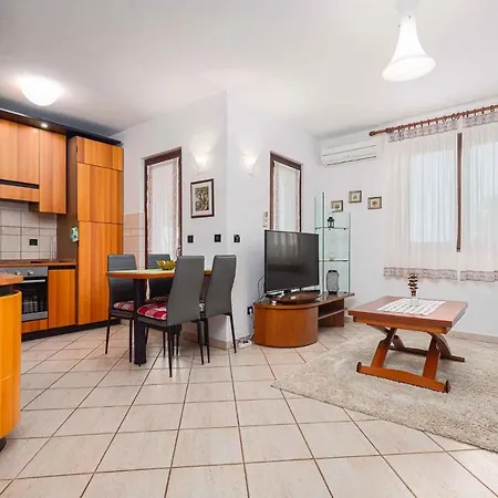 In - Istrien 44235 Porec